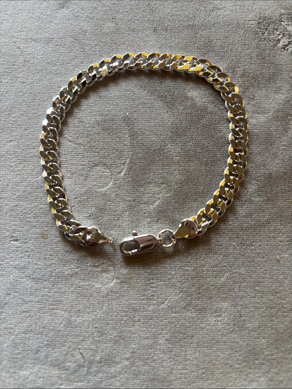 Sterling Silver Curb Chain Bracelet - Polished Silver